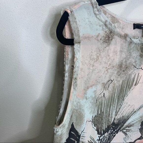 BCBG MaxAzria top asymmetric arm sleeves xs B1 - Picture 3 of 6